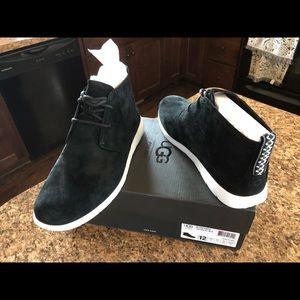 UGG Men’s Freamon size 12 NEW with treadlite